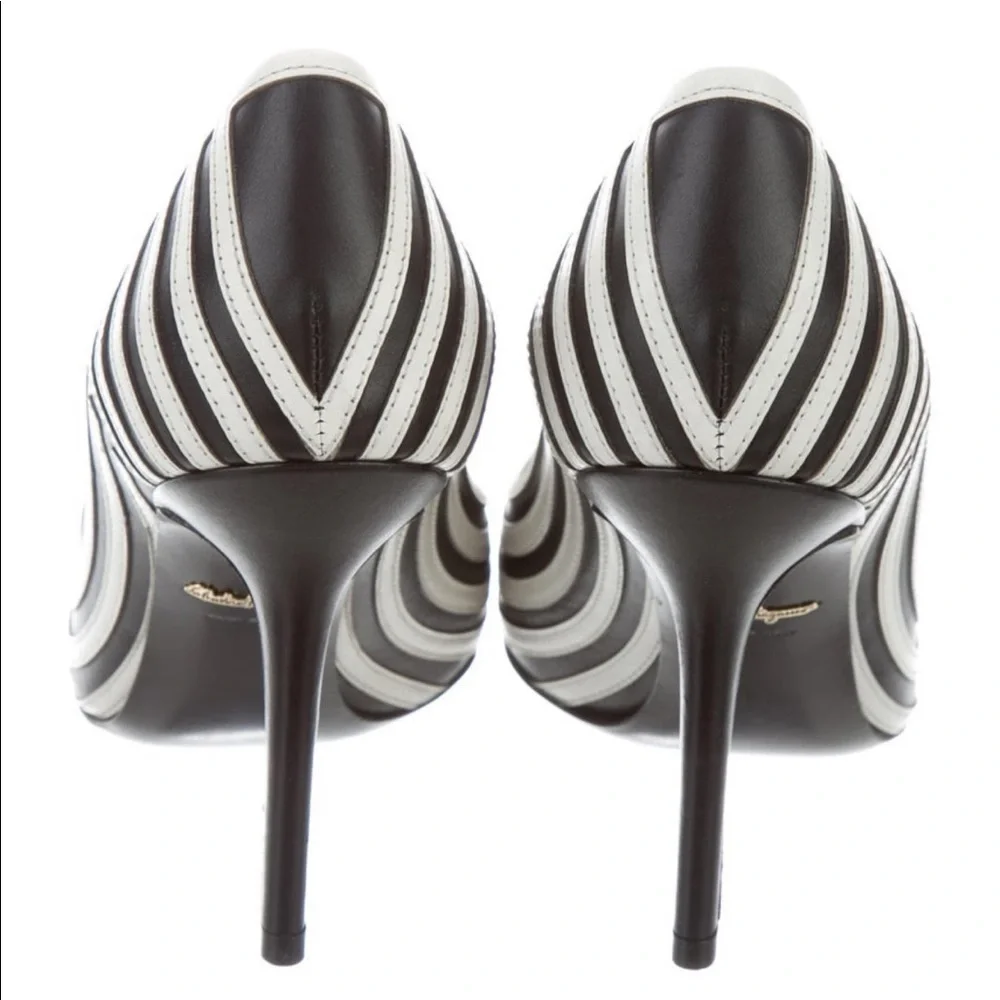 𝅺NWT|SALVATORE Ferragamo|Women Susi Graph Leather Pumps-Black White -Size US 6 - Picture 2 of 6
